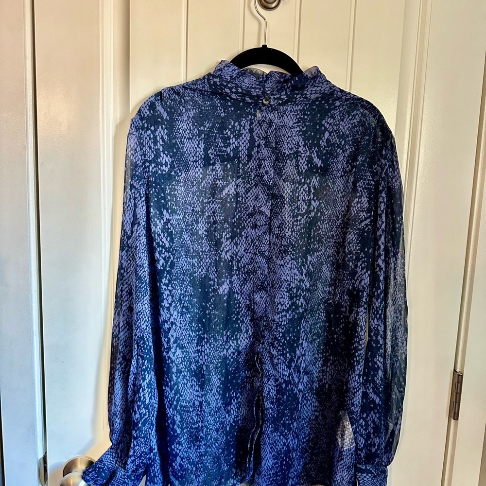 Chico’s Sheer Blouse Size 3 Blue Animal Snake Print Long Sleeve Tunic Top